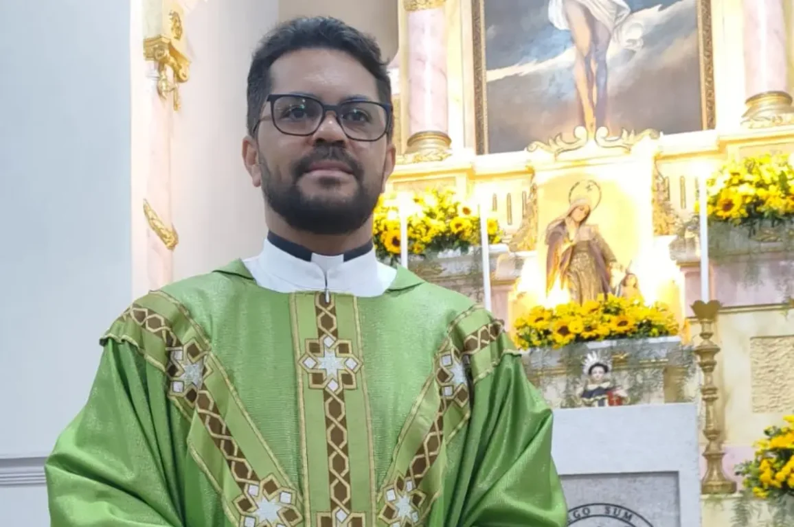 Missa solene na Catedral de Sant'Ana
