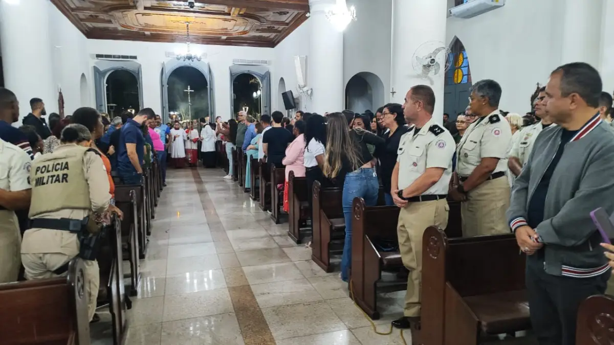Missa solene na Catedral de Sant'Ana