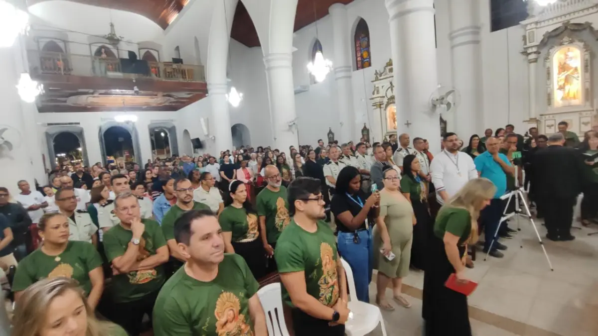 Missa solene na Catedral de Sant'Ana