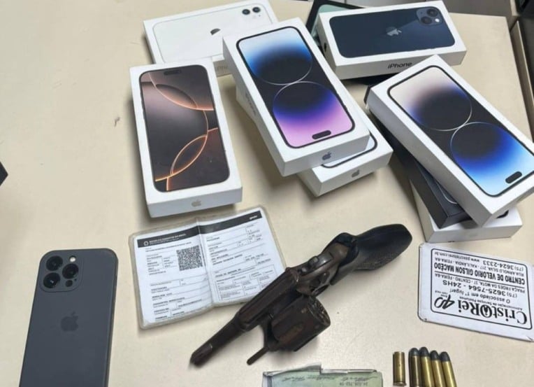 Policial Militar é baleado durante assalto em loja de celulares Policial Militar é baleado durante assalto em loja de celulares