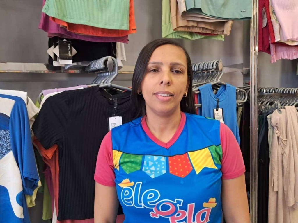 Promoções pós-São João e o frio aumentam vendas de roupas em Feira de Santana