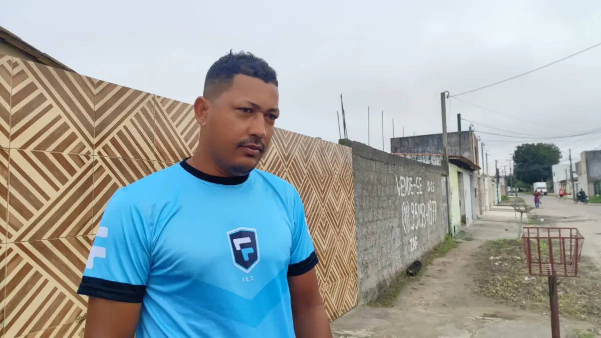 Rua Arlindo Oliveira moradores reclamam de lagoa na rua