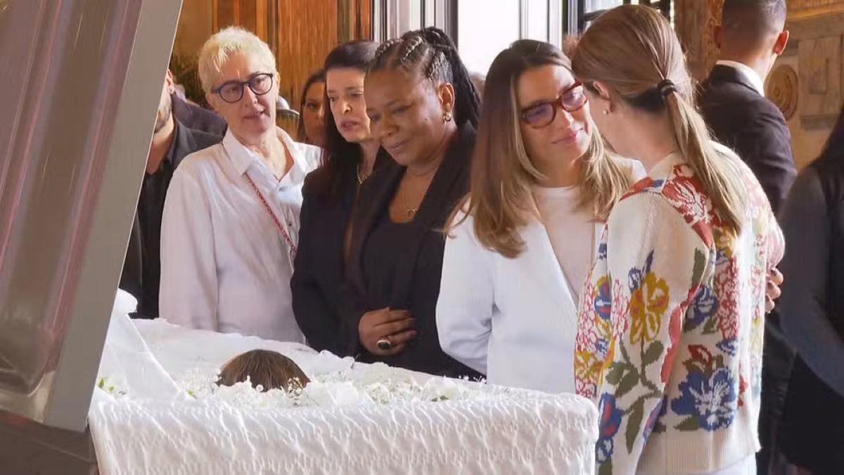 Velório de Preta Gil reúne fãs, amigos e familiares; veja fotos 