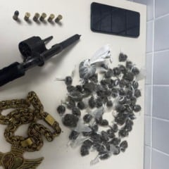 Troca de tiros em Serra Preta - Apreensão de arma e drogas