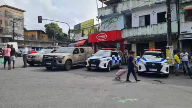 Mulher é baleada na cabeça