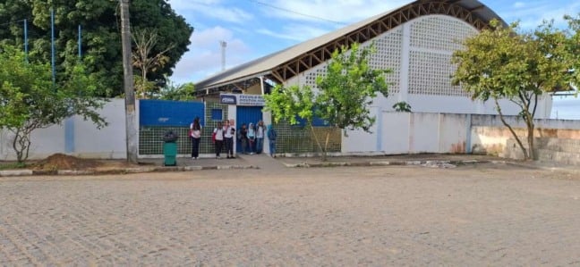 Escola Municipal Doutor João Duarte Guimarães, bairro Limoeiro em Feira de Santana