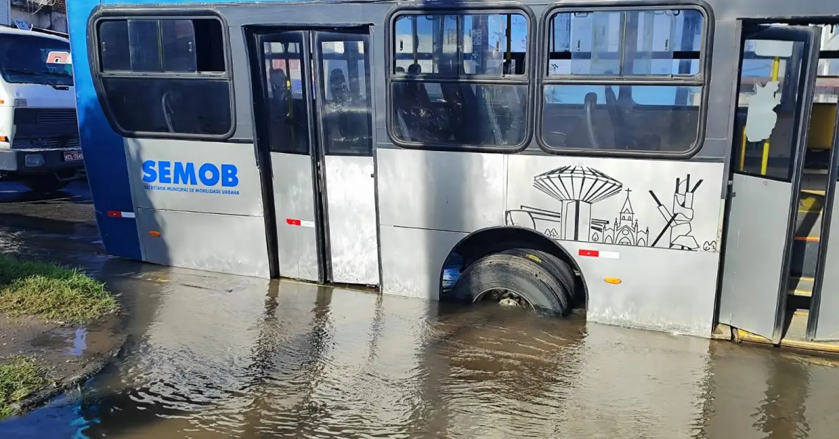 ônibus - transporte público - Feira de Santana