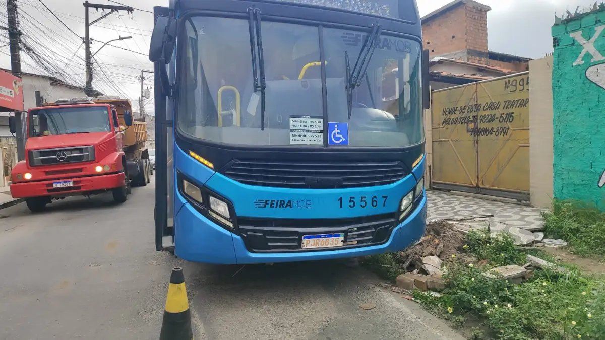 ônibus - transporte público - Feira de Santana