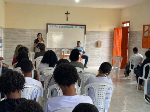 Deam promove palestra para adolescentes do projeto Jovem Social