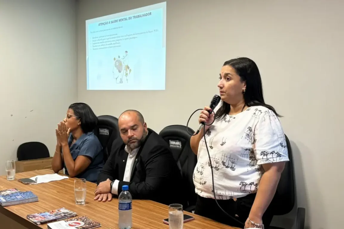 seminário sobre adoecimento mental no trabalho