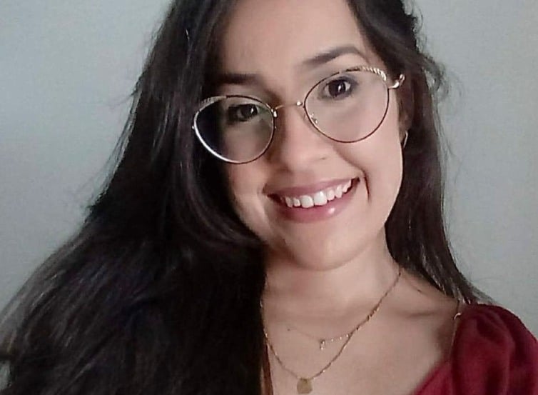 Bruna Trindade Gomes Carneiro pesquisadora da Uefs vence prêmio capes 2025 Bruna Trindade Gomes Carneiro pesquisadora da Uefs vence prêmio capes 2025