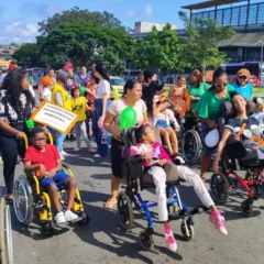 Apae abre a Semana Nacional da Pessoa com Deficiência com tradicional caminhada no centro de Feira de Santana 