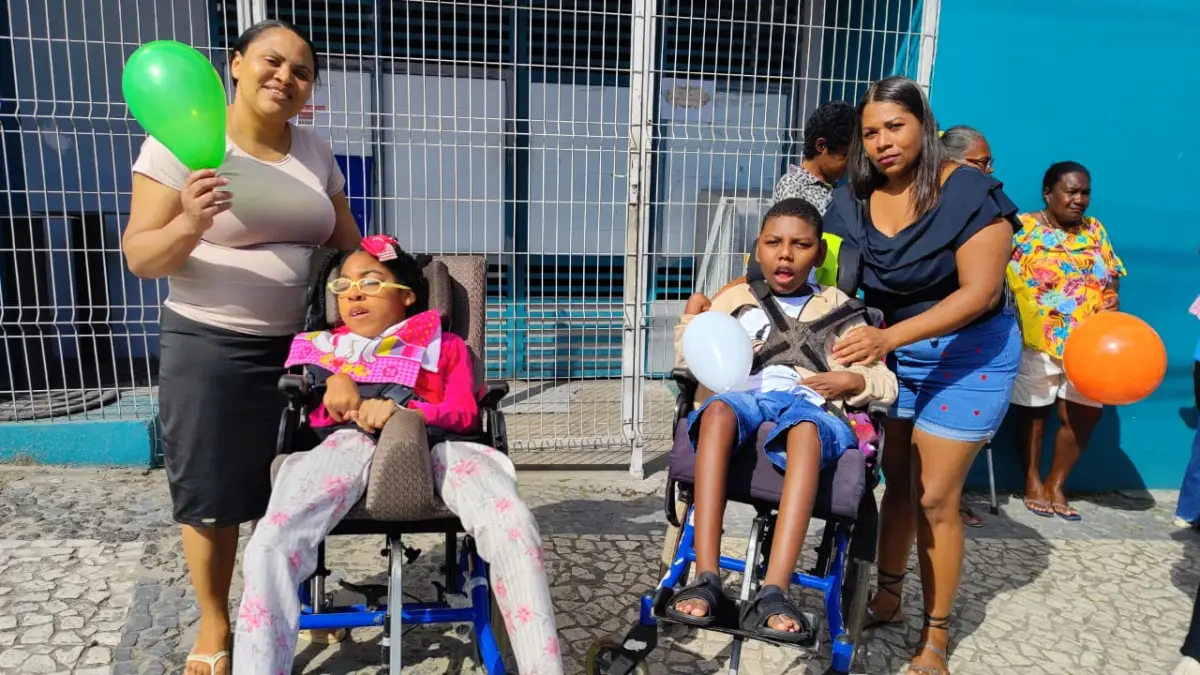 Apae abre a Semana Nacional da Pessoa com Deficiência com tradicional caminhada no centro de Feira de Santana 