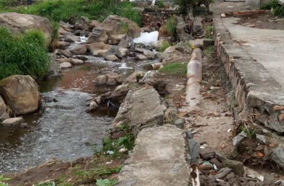 Córrego na comunidade de Vila Verde