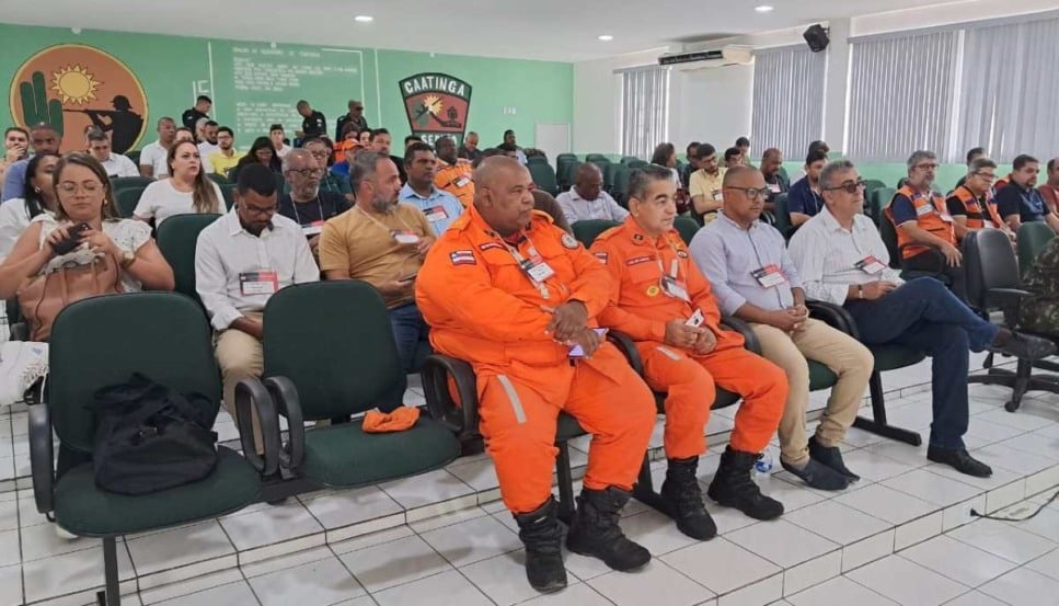 Encontro discute plano de contingência e abastecimento por carro-pipa na Bahia
