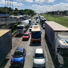Engarrafamento na BR-324