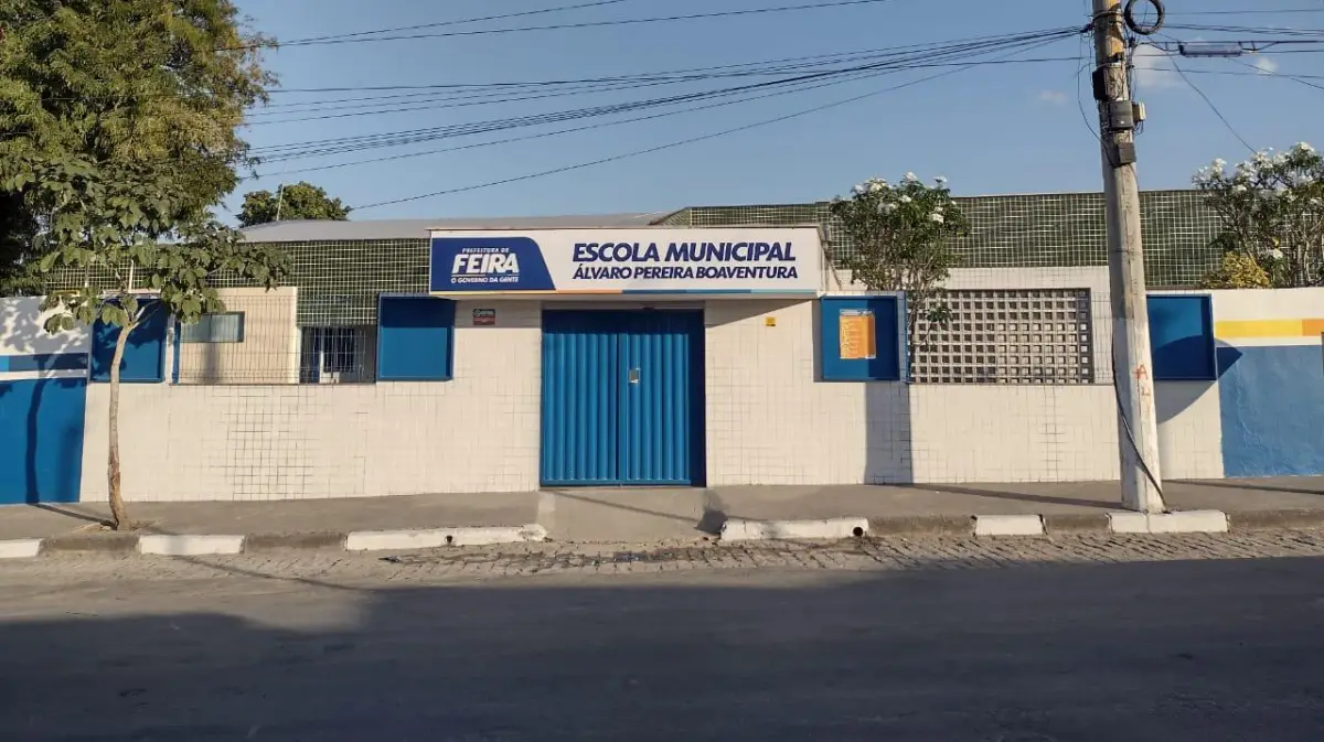 Escola Municipal Álvaro Boaventura - desfile cívico