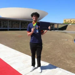 Estudante baiano assume jovem senador