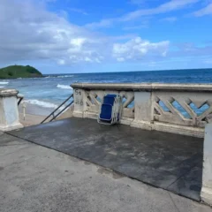 Pichações no Farol da Barra são apagadas pela Polícia Civil