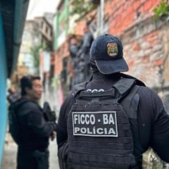 Forças Integradas da Bahia e Minas Gerais prendem líder de facção que determinava ataques a tiros contra policiais