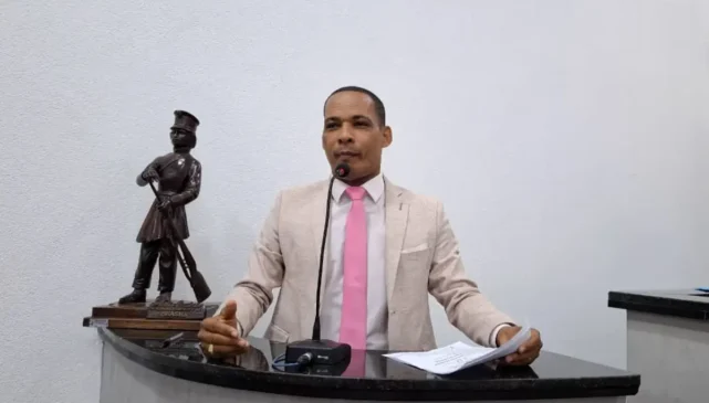 Luiz da Feira critica atraso de pagamentos pela Fundação José Silveira hospital do câncer Luiz da Feira critica atraso de pagamentos pela Fundação José Silveira hospital do câncer