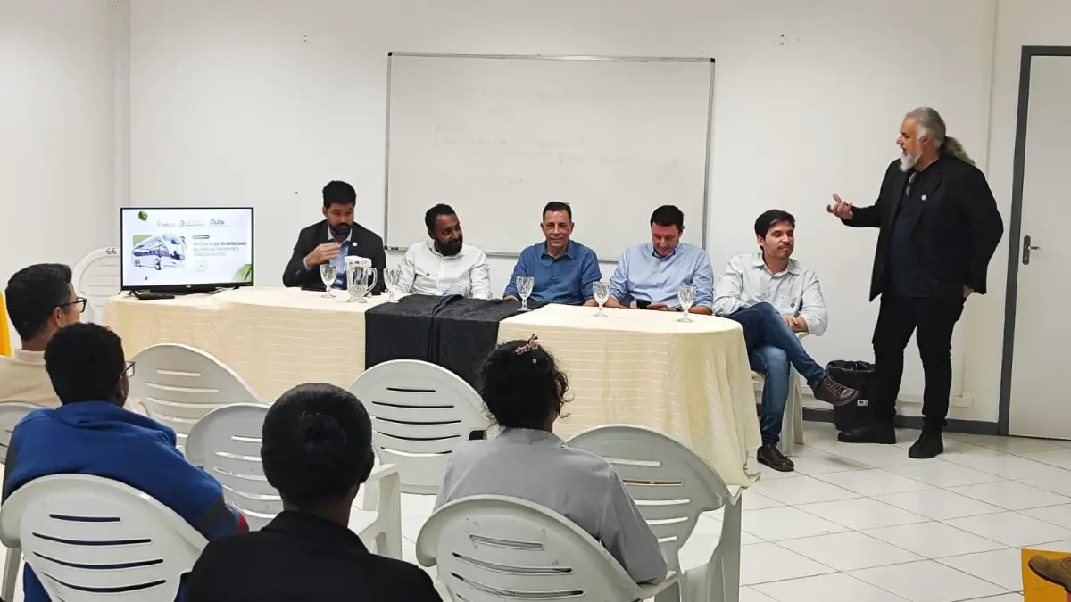 Oficina de Eletromobilidade no Transporte Público
