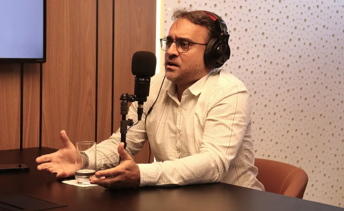 Entre as telas e o colapso: neurocientista alerta para os danos invisíveis da vida digital