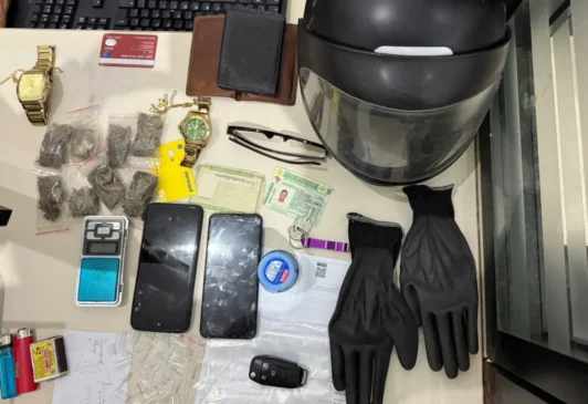 Polícia intercepta carro em Lauro de Freitas e prende suspeitos de homicídio