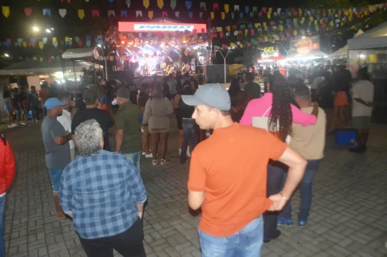 abertura da Festa do Vaqueiro em Ipuaçu