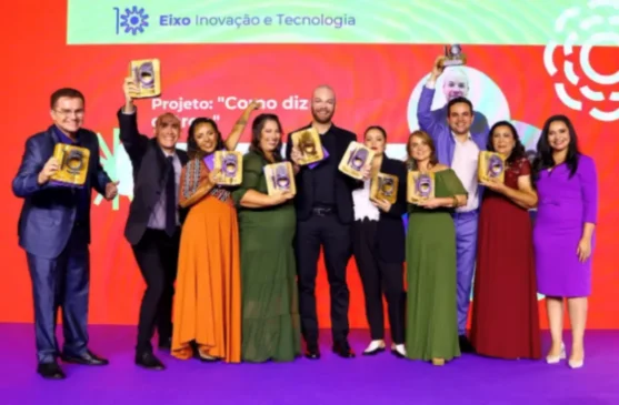 professora finalista do prêmio educador nota 10
