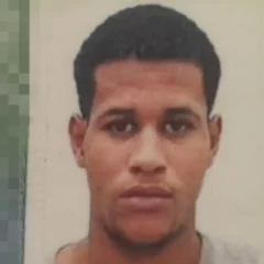 Jovem de 22 anos é morto a facadas dentro de residência em Feira de Santana