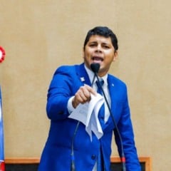 Protocolada por Diego Castro, AL-BA aprova audiência para discutir condições de presos baianos do 8 de janeiro