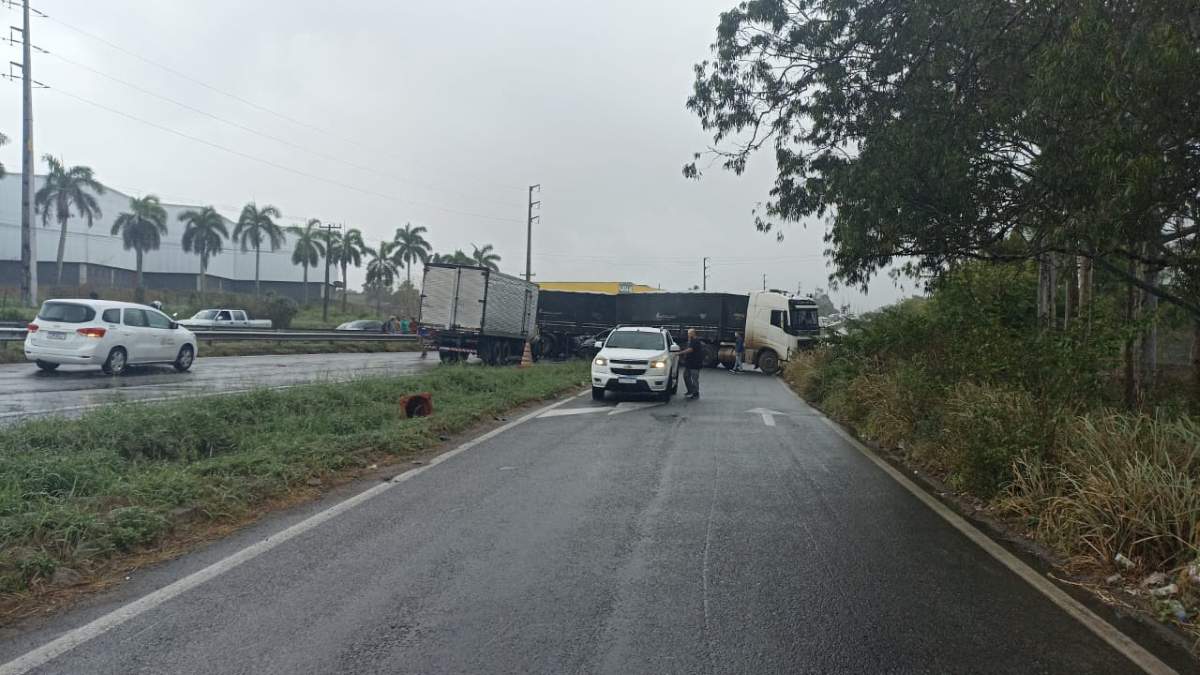 Acidente na BR-324