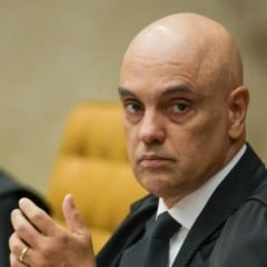Alexandre de Moraes determina que polícia penal realize vigilância integral na casa de Bolsonaro
