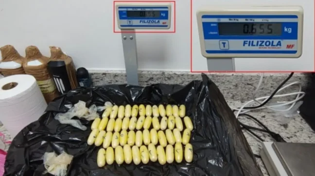 Mulher é presa com mais de 600g de cocaína no estômago;