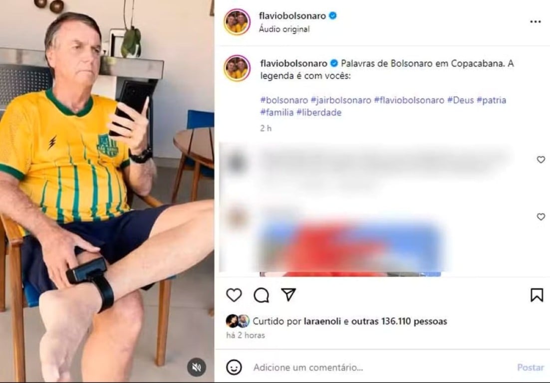 Flávio Bolsonaro postou imagem do pai, de casa, falando ao telefone com ele no ato em Copacabana