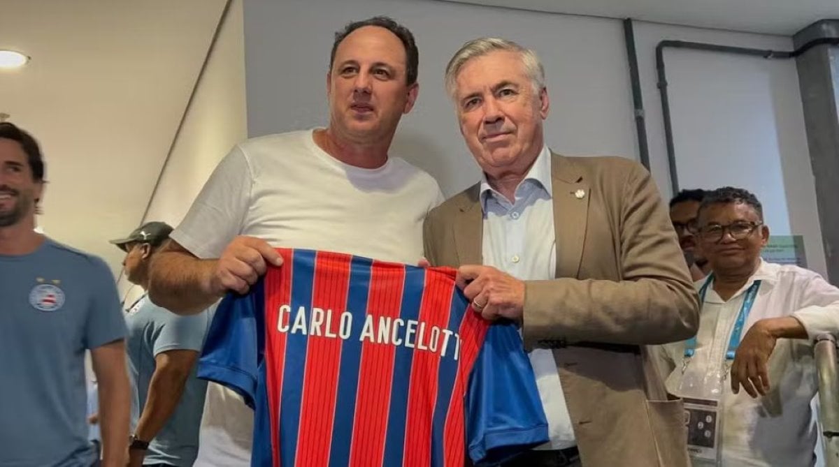 Carlo Ancelotti acompanha partida Bahia x Santos na Arena Fonte Nova