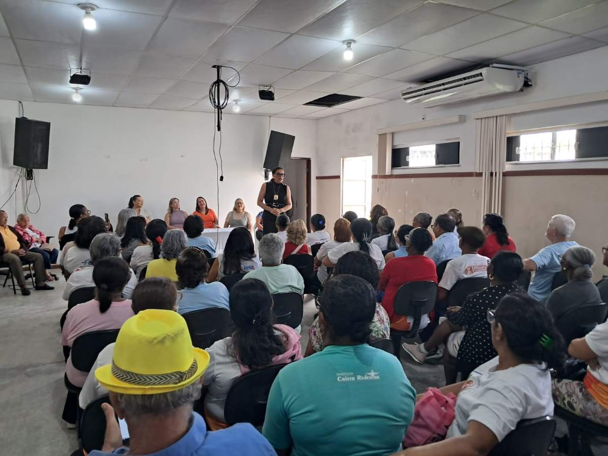 Centro de convivência Dona Zazinha, realiza palestra sobre violência em alusão ao Agosto Lilás