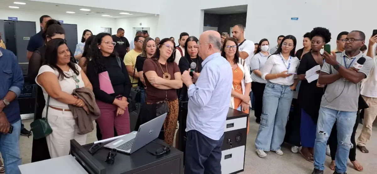 equipamentos 3D chegam a 33 escolas de Feira de Santana