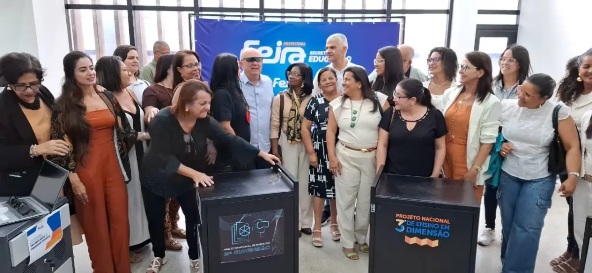 equipamentos 3D chegam a 33 escolas de Feira de Santana