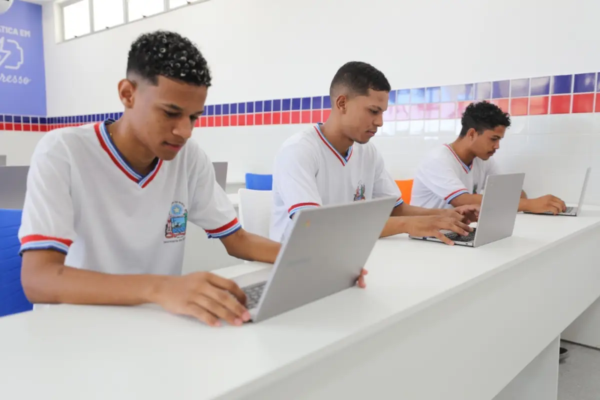 estudantes baianos premiados em olíimpíadas de foguetes e astronomia