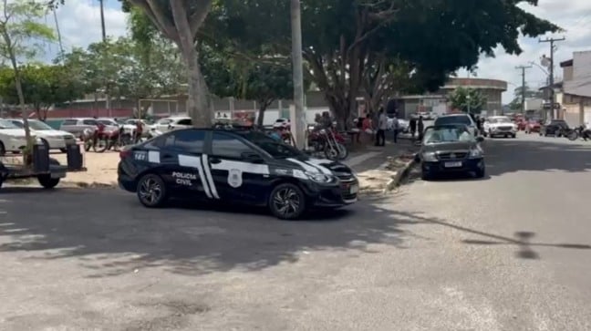 Polícia Civil realiza fiscalização preventiva em feira informal de veículos no bairro Sobradinho