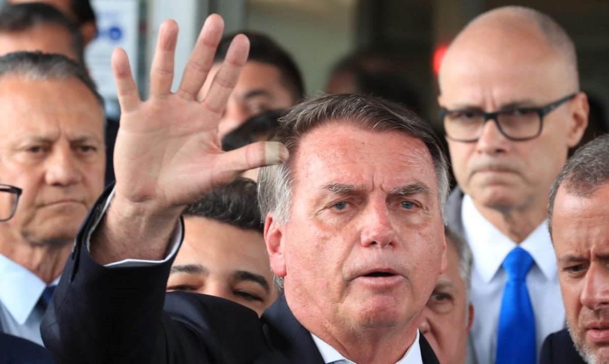 Bolsonaro pede orientação a advogado de Trump para se pronunciar sobre tarifaço