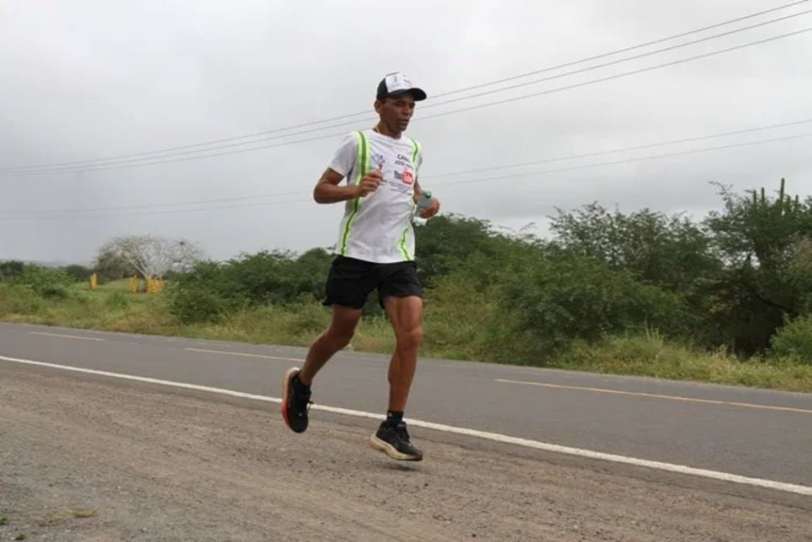 De São Paulo a Nova Soure na Bahia: baiano percorre mais de 2 mil km correndo para terra natal