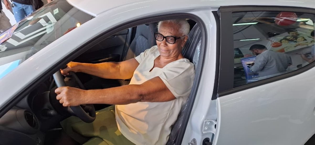 Sorteados da Campanha São João de Prêmios da CDL recebem carro zero km nesta sexta (15)