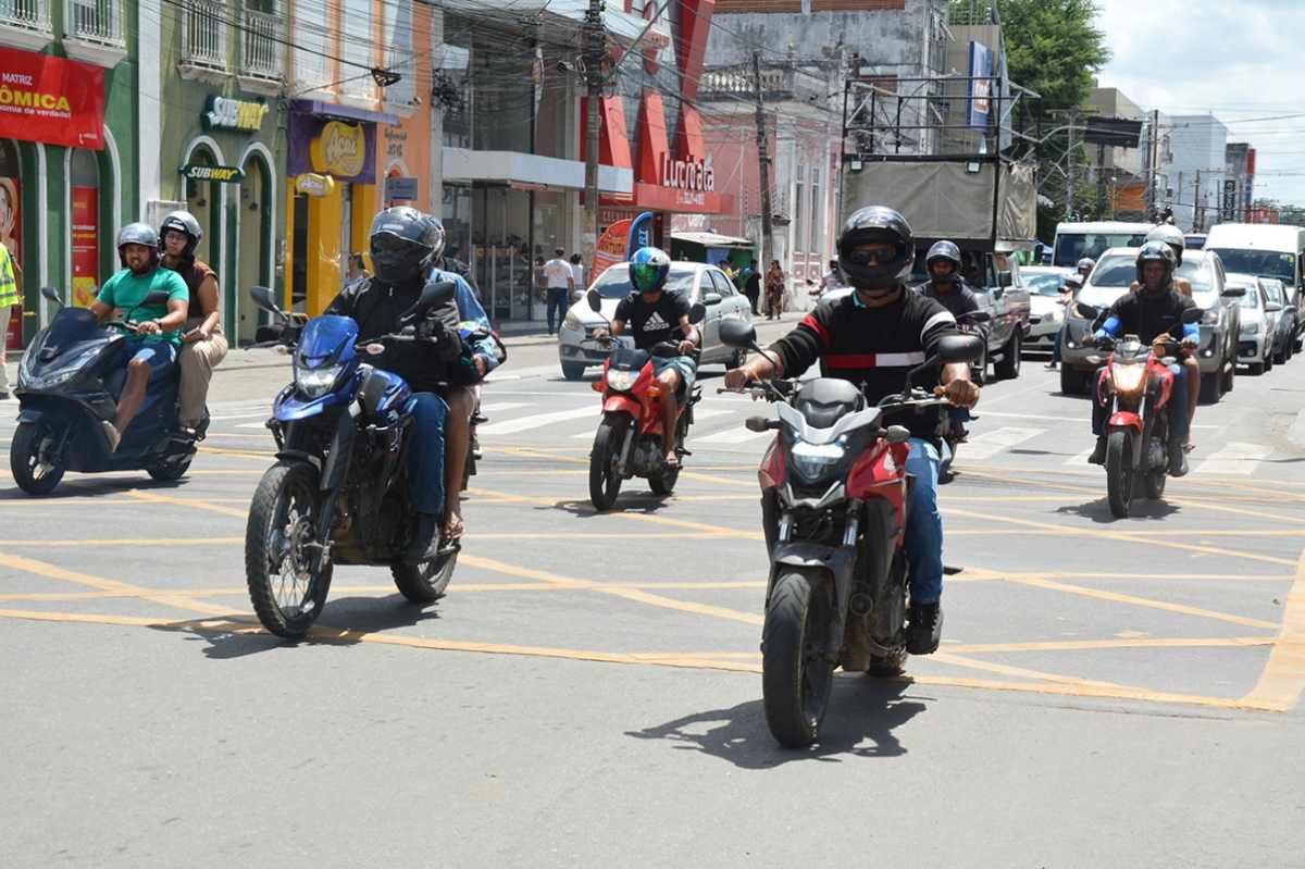 Feira de Santana terá faixa exclusiva para motos em vias com grande circulação de veículos