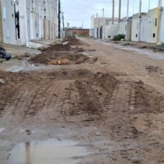 "Ficamos Ilhados"; moradores denunciam transtornos após obra da Embasa em rua do bairro Mangabeira