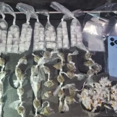 Polícia conduz duas mulheres com mais de 170 porções de drogas em Conceição do Jacuípe