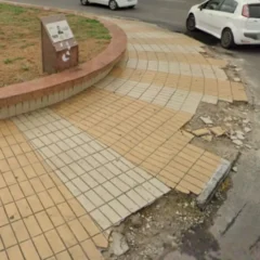 Vereador cobra reparos urgentes nas calçadas de Feira de Santana e colega rebate: "Falta pessoal"