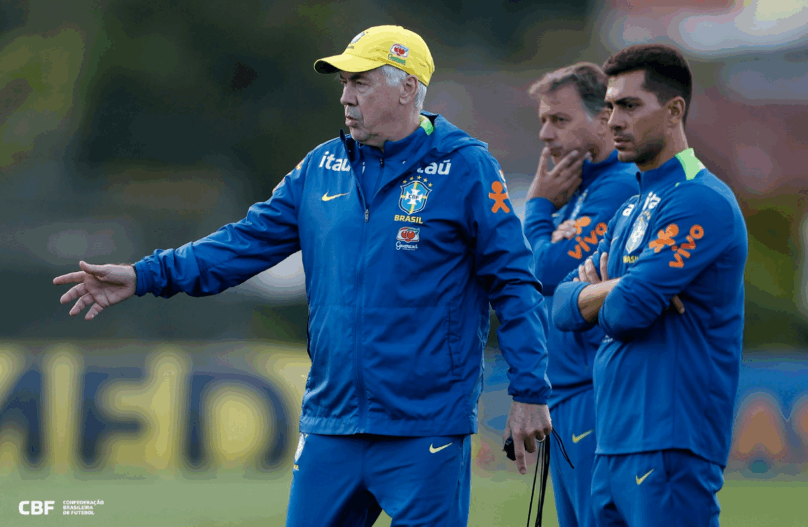 Carlo Ancelotti comanda a Seleção no primeiro treino com grupo completo Carlo Ancelotti comanda a Seleção no primeiro treino com grupo completo